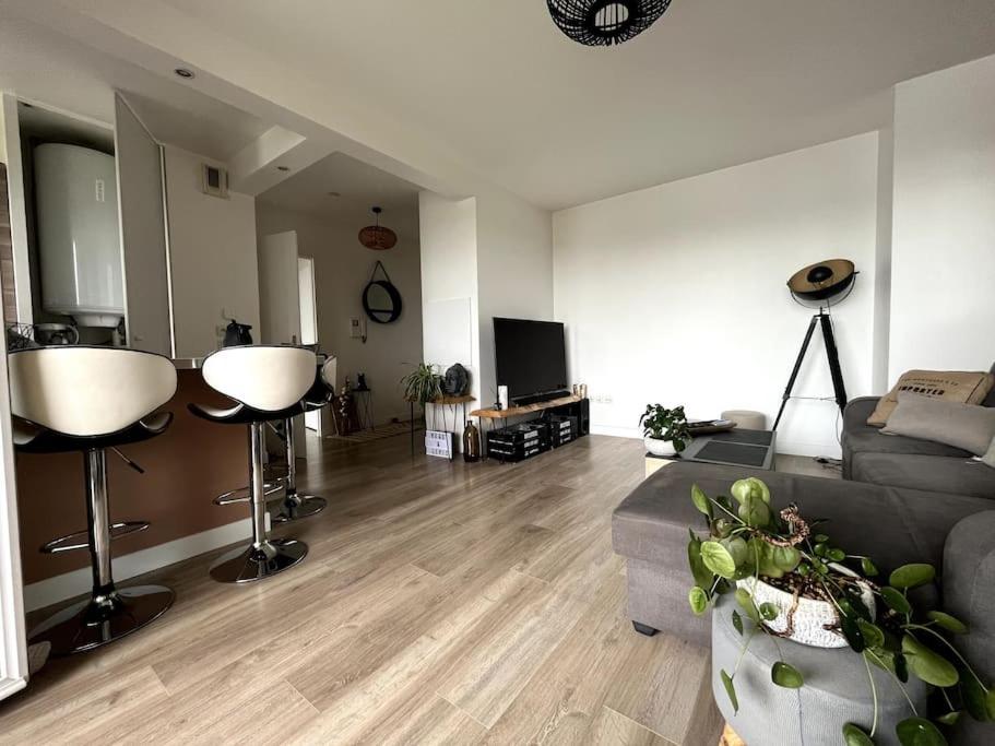 Le Nid De Dammarie-Les-Lys Apartamento Exterior foto